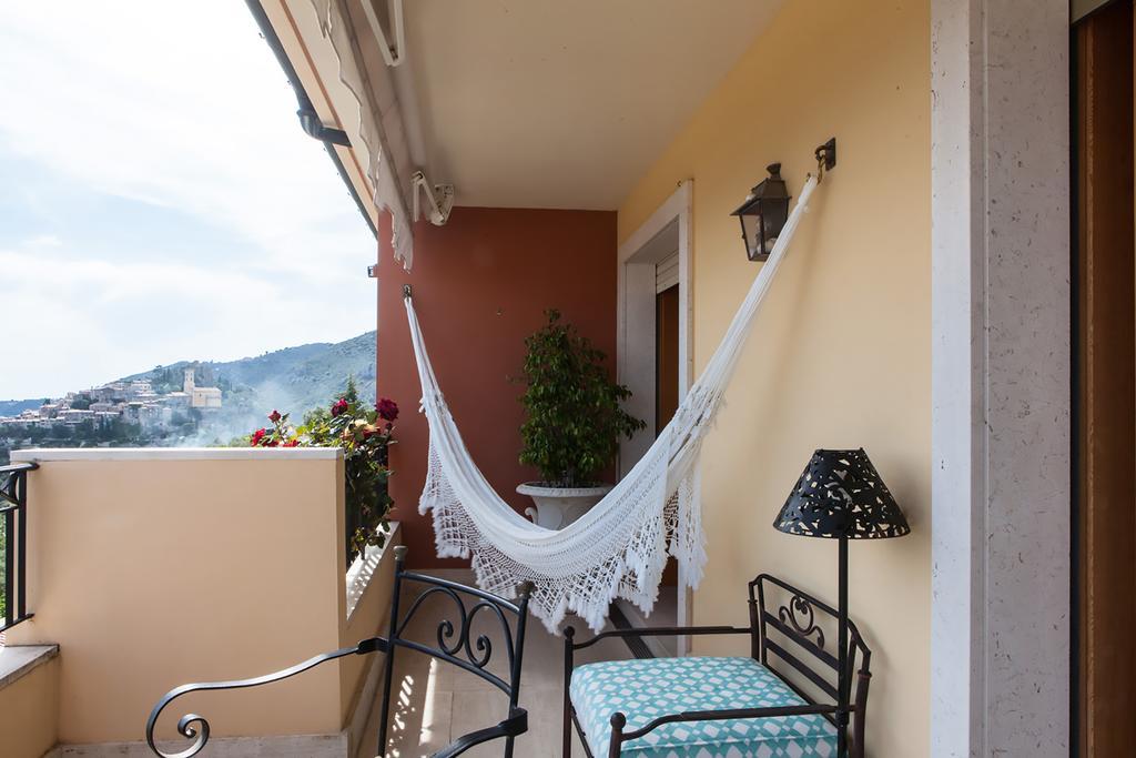 Sunny Panoramic Balcony Apartment Eze Exterior photo